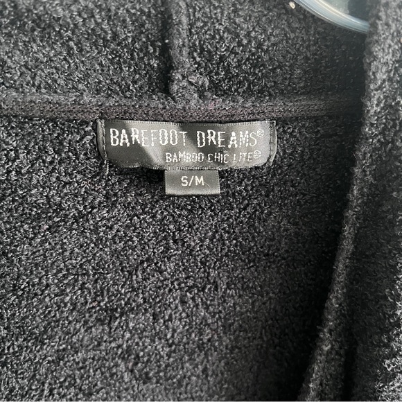 Black Barefoot Dreams Cardigan - Picture 4 of 5